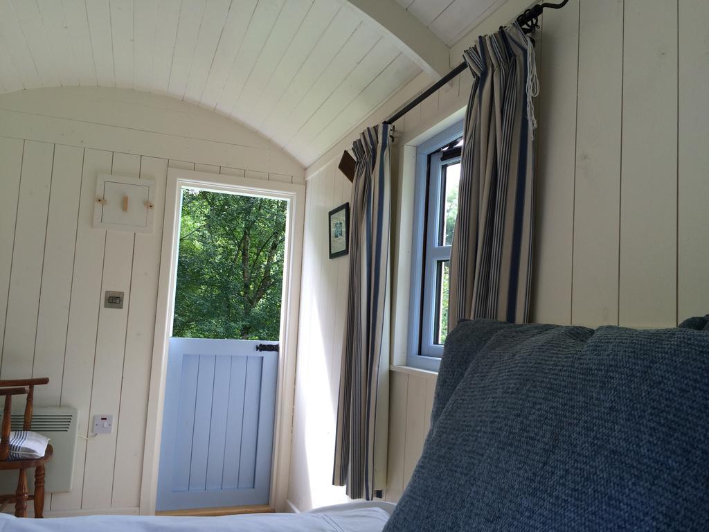 Blackstairs Shepherds Huts Killedmond Ngoại thất bức ảnh